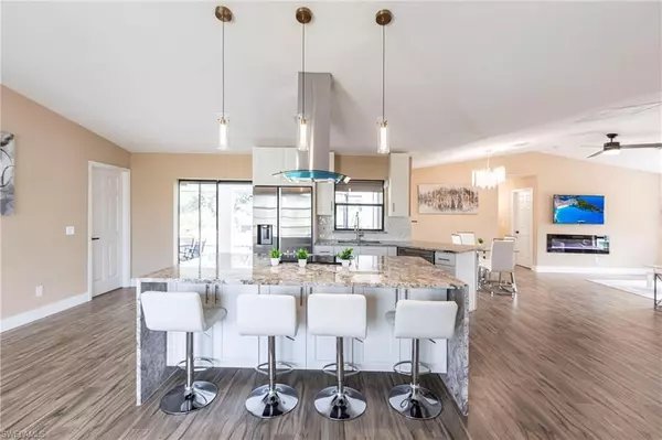 Cape Coral, FL 33990,919 SE 16th ST