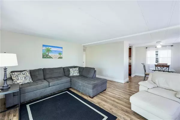 Naples, FL 34112,21 Le Mans DR N