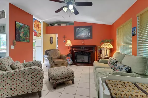 Naples, FL 34120,120 4th ST NE