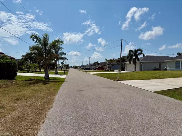 Cape Coral, FL 33914,1812 SW 28th LN
