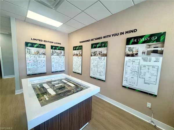 Naples, FL 34112,6088 Barbara CIR