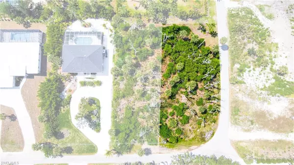 Fort Myers, FL 33908,Corner Lot