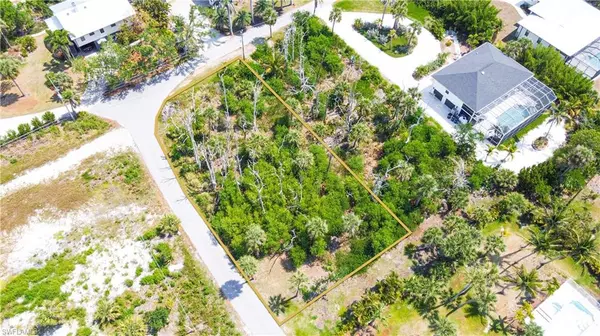 Fort Myers, FL 33908,Corner Lot