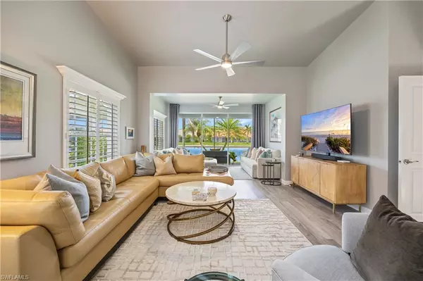6533 Ilex CIR, Naples, FL 34109