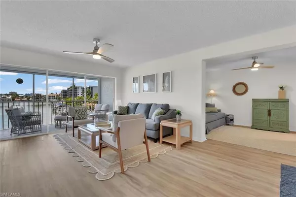 Naples, FL 34108,10682 Gulf Shore DR #C205