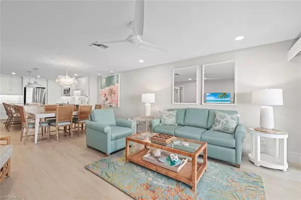 Sanibel, FL 33957,1795 Middle Gulf DR #302