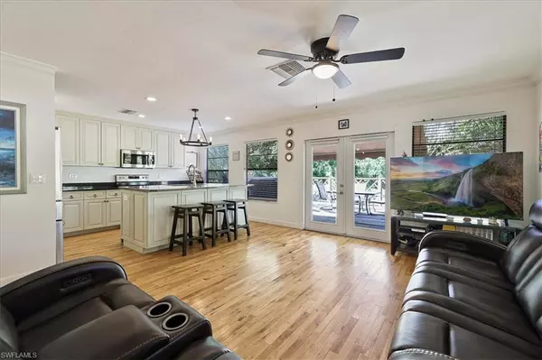 North Fort Myers, FL 33917,18780 Lost LN