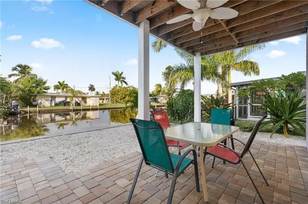 Matlacha, FL 33993,11467 Island AVE