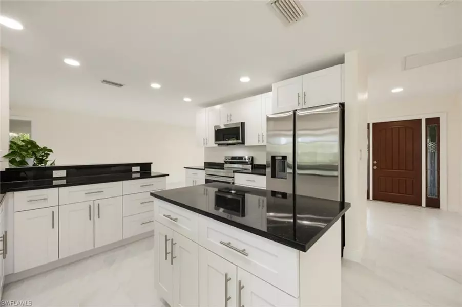 2232 Longboat DR, Naples, FL 34104