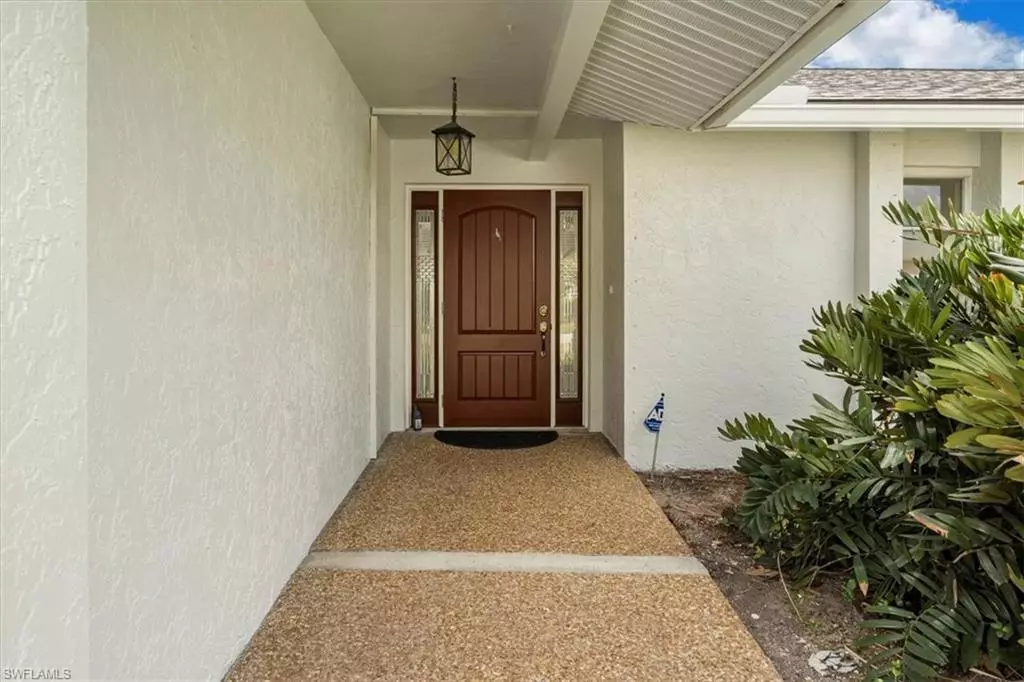 Naples, FL 34104,2232 Longboat DR