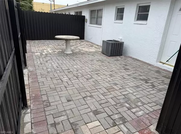 Cape Coral, FL 33904,3417 SE 15th PL