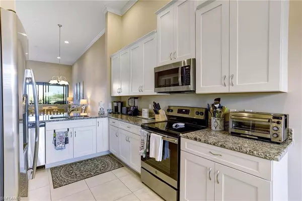 Naples, FL 34119,9433 Benvenuto CT #201