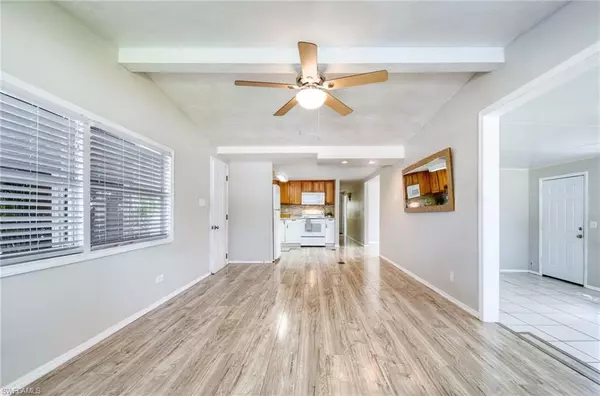 Naples, FL 34114,3 Sonderhen DR