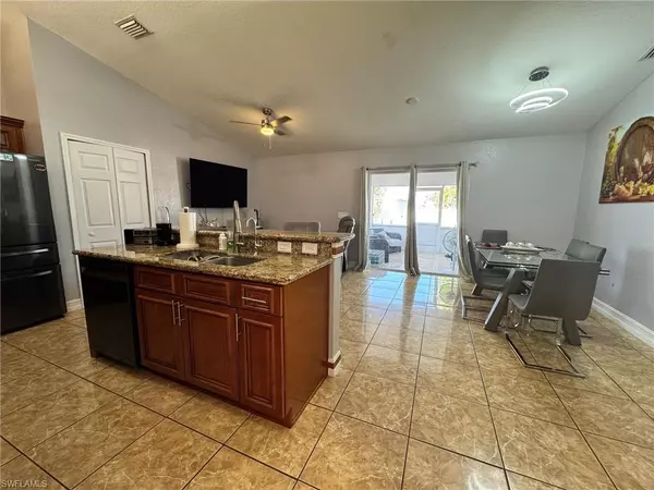 Cape Coral, FL 33993,1011 NW 12th AVE