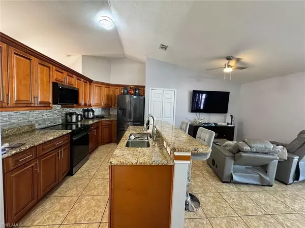 Cape Coral, FL 33993,1011 NW 12th AVE