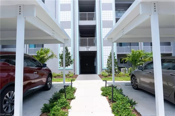 Fort Myers, FL 33908,16585 Lake Circle DR #125