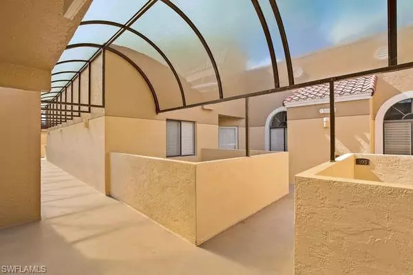 Naples, FL 34108,592 Beachwalk CIR #N-304