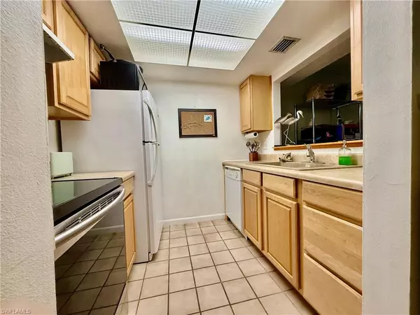 Fort Myers, FL 33901,3706 Broadway #18