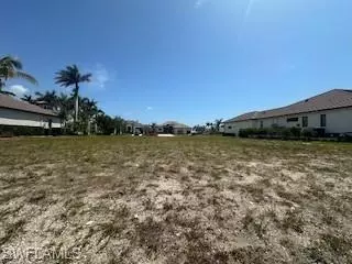 897 W Cape Estates CIR, Cape Coral, FL 33993