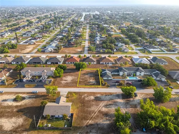 Cape Coral, FL 33990,911 SE 8th TER