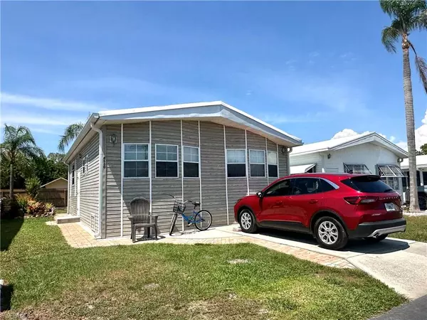 4580 Washington WAY E,  Estero,  FL 33928