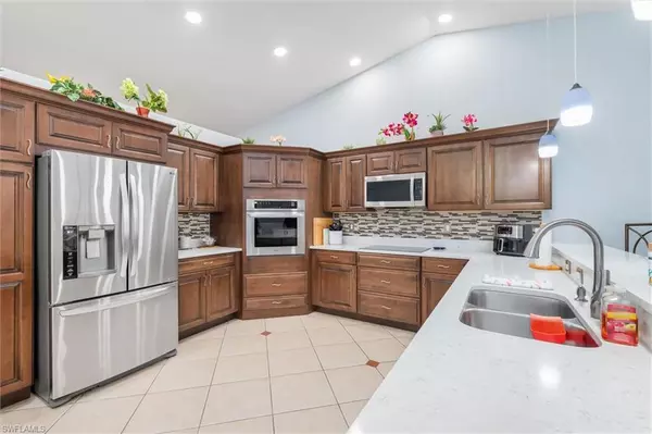 Cape Coral, FL 33914,5025 SW 17th AVE
