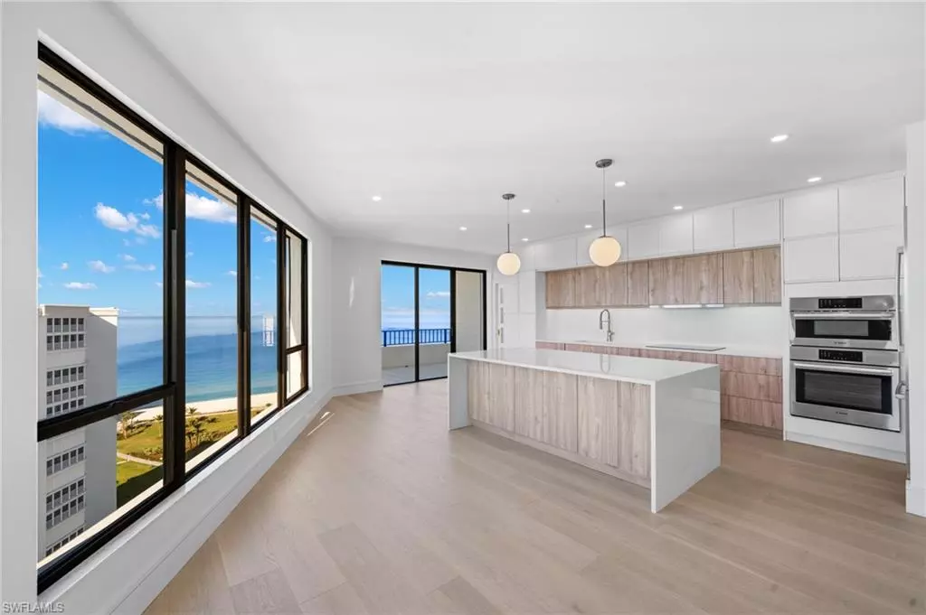 Naples, FL 34103,4451 Gulf Shore BLVD N #2002