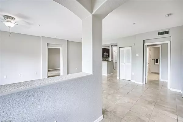 Fort Myers, FL 33966,13160 Bella Casa CIR #2115