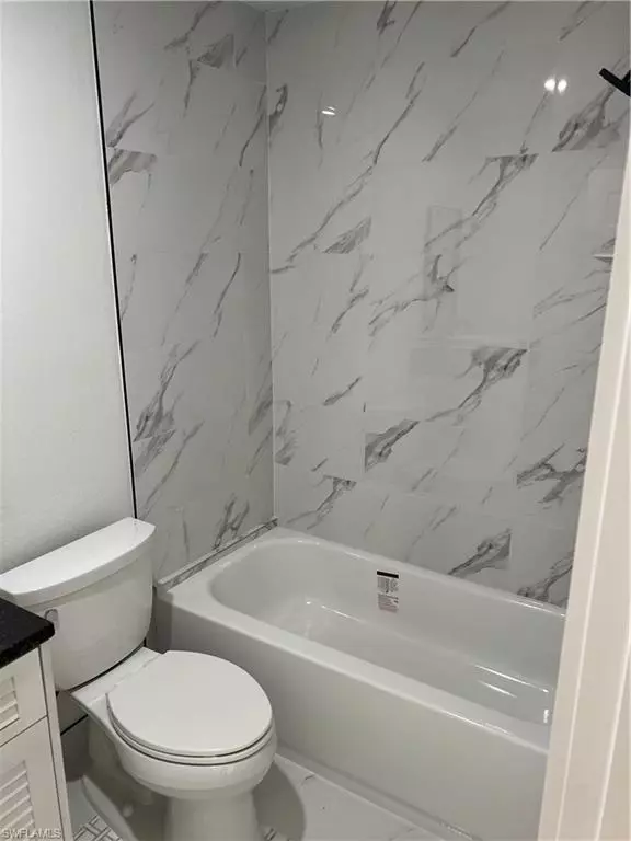 North Fort Myers, FL 33903,1165 Palm AVE #5B