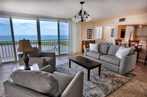 Naples, FL 34108,5550 Heron Point DR #2004