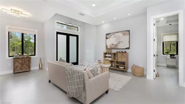 Naples, FL 34120,3323 6th AVE NE