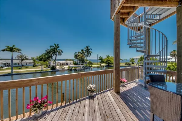 Matlacha, FL 33993,2579 Third ST