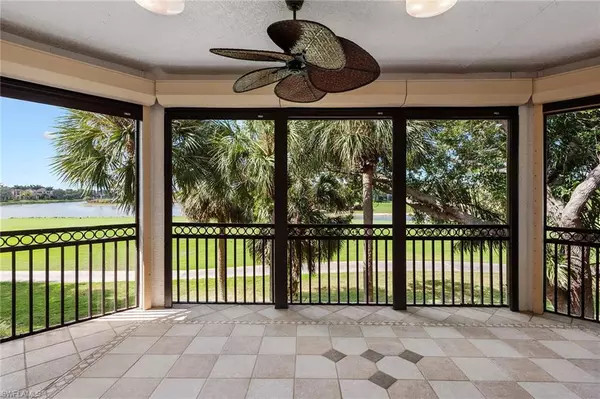 Naples, FL 34114,3950 Deer Crossing CT #204