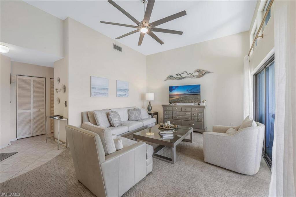 Naples, FL 34108,559 Beachwalk CIR #U202