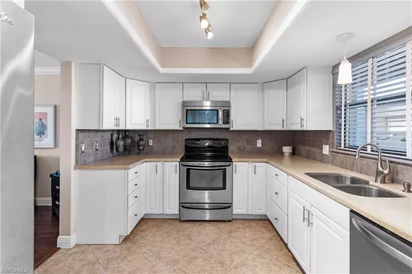 Cape Coral, FL 33914,822 SW 48th TER #102