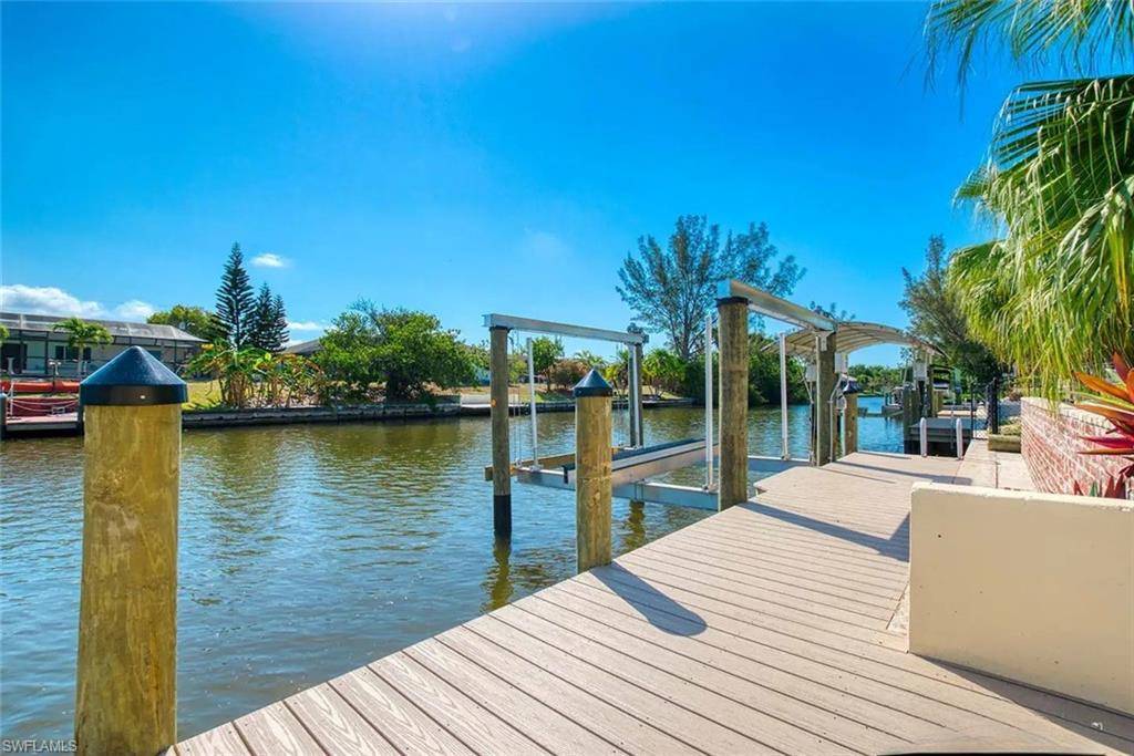 Cape Coral, FL 33904,3211 SE 4th PL