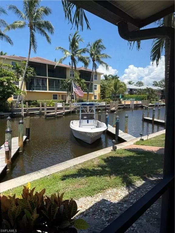 Naples, FL 34102,1523 Chesapeake AVE #B4