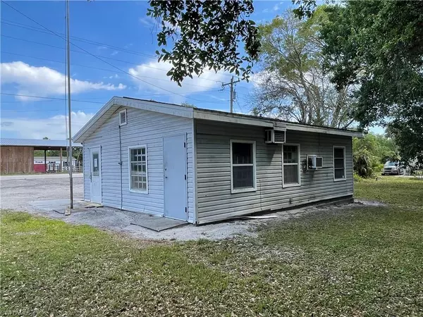 Palmdale, FL 33944,1134 Broadway ST