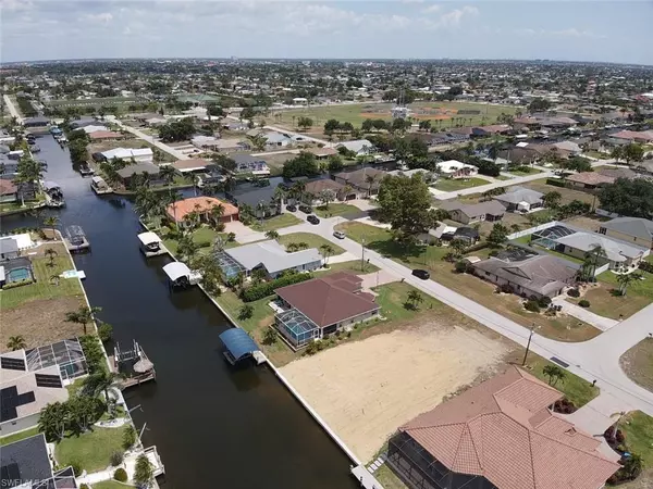 531 SW 40th TER, Cape Coral, FL 33914