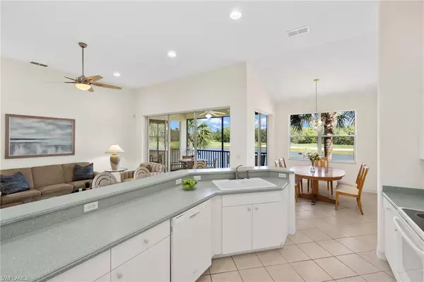 Estero, FL 33928,21551 Pelican Sound DR #202