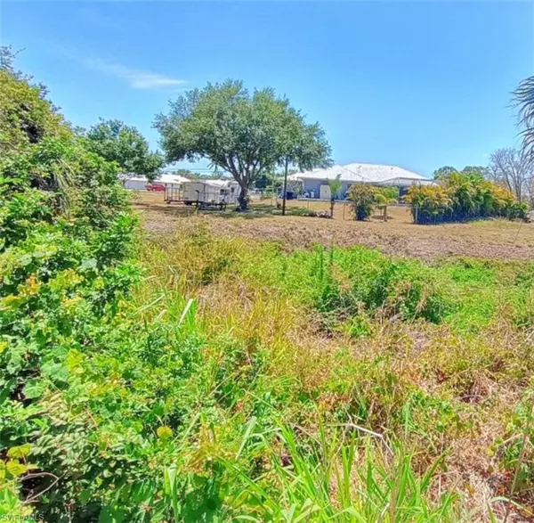 North Fort Myers, FL 33917,1271 Gramac DR