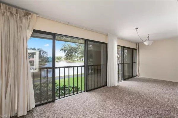Naples, FL 34110,537 Lake Louise CIR #203