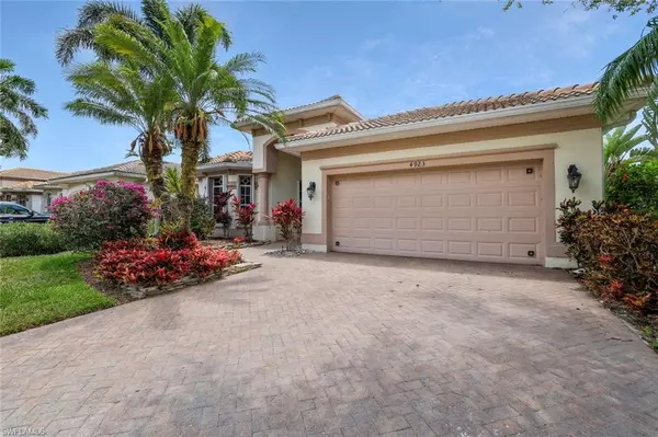 Naples, FL 34112,4923 Cerromar DR