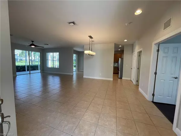 Naples, FL 34105,12823 Carrington CIR #4-102