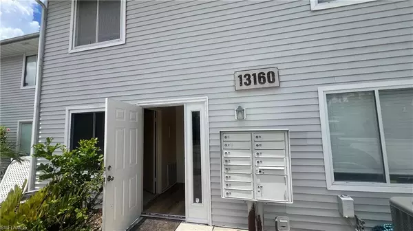 Fort Myers, FL 33919,13160 Kings Point DR #5