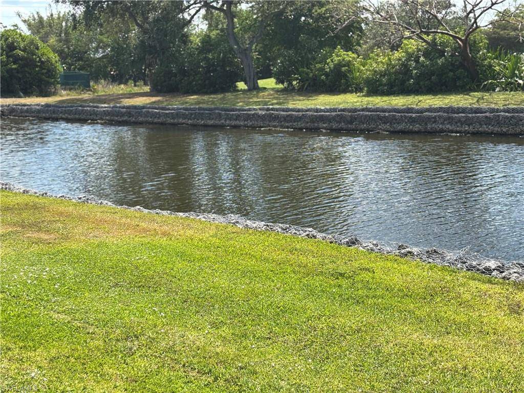Naples, FL 34113,600 Valley Stream DR #II