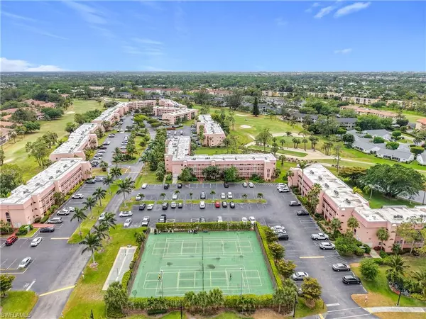 Naples, FL 34105,150 TURTLE LAKE CT #309