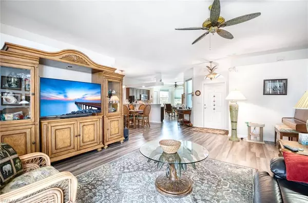Naples, FL 34104,816 Mount Hood CT
