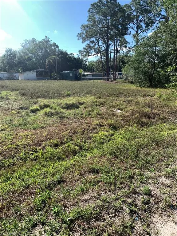 North Fort Myers, FL 33917,18420 Ace RD