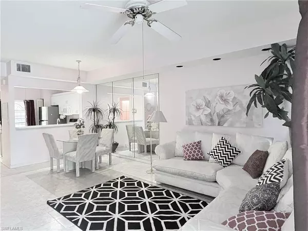 Naples, FL 34105,1096 Woodshire LN #C205